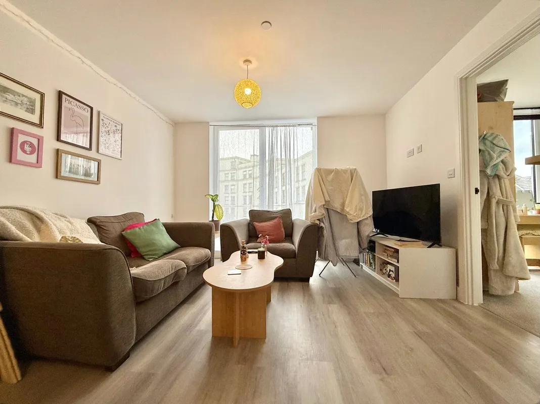 Flat Parkstone Road in Poole
