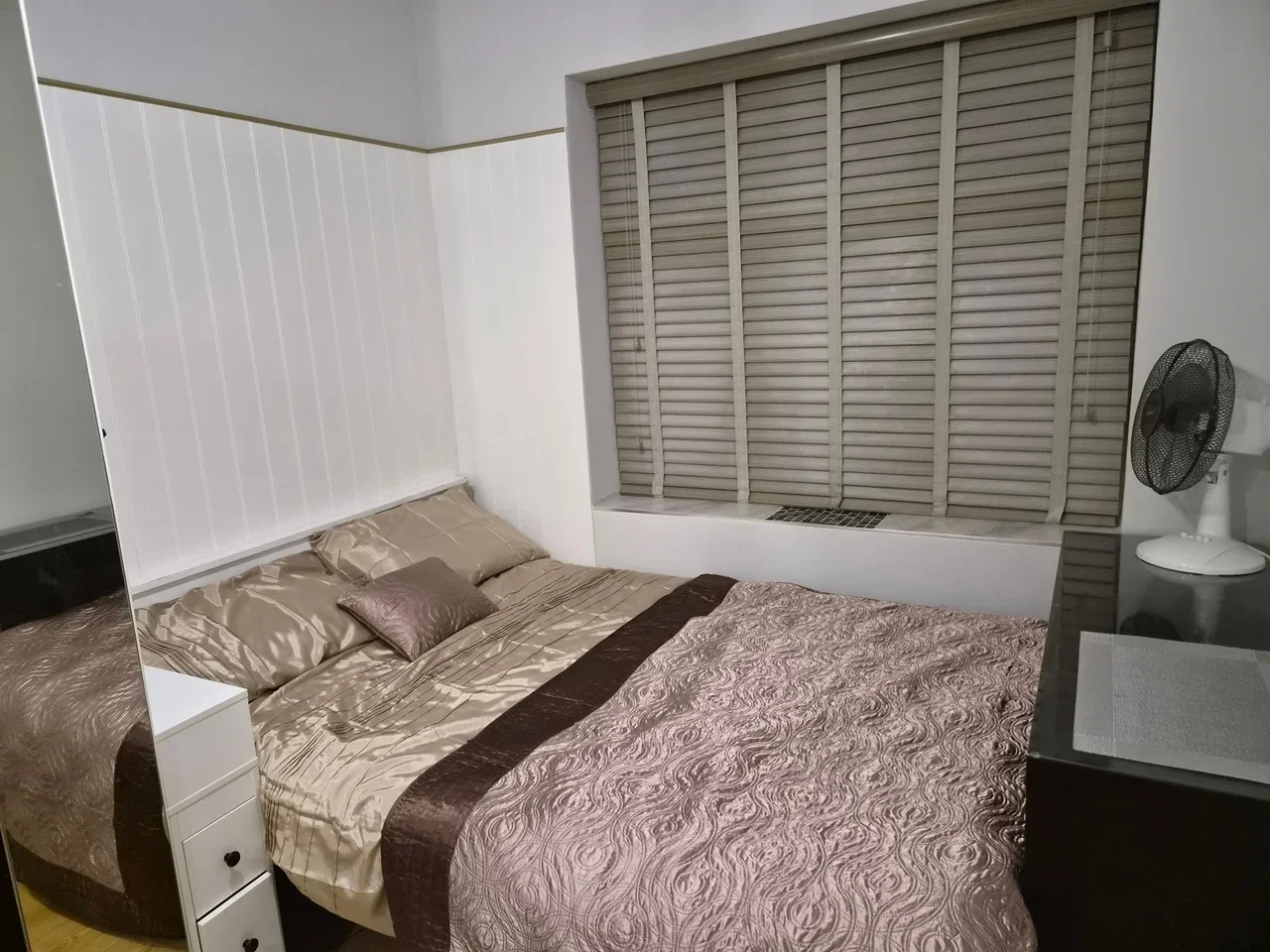 Room Woodlands in Greater London