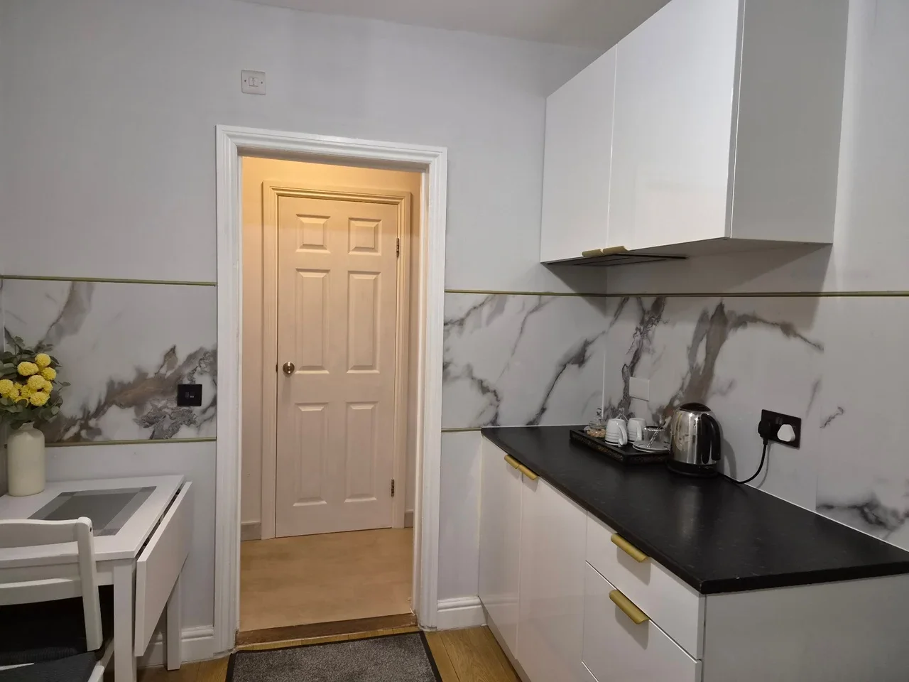 Room Woodlands in Greater London