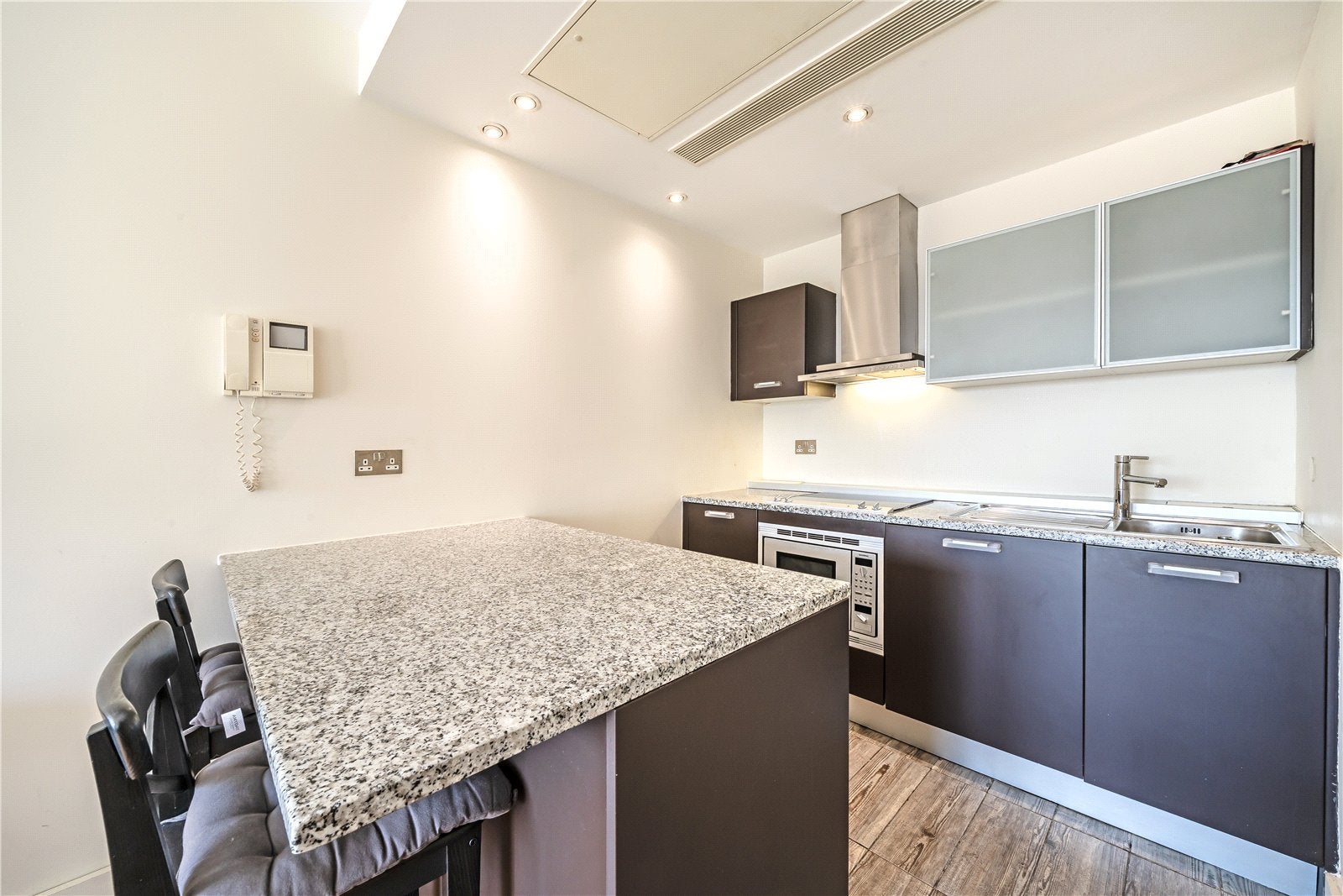 Flat Praed Street in City of Westminster