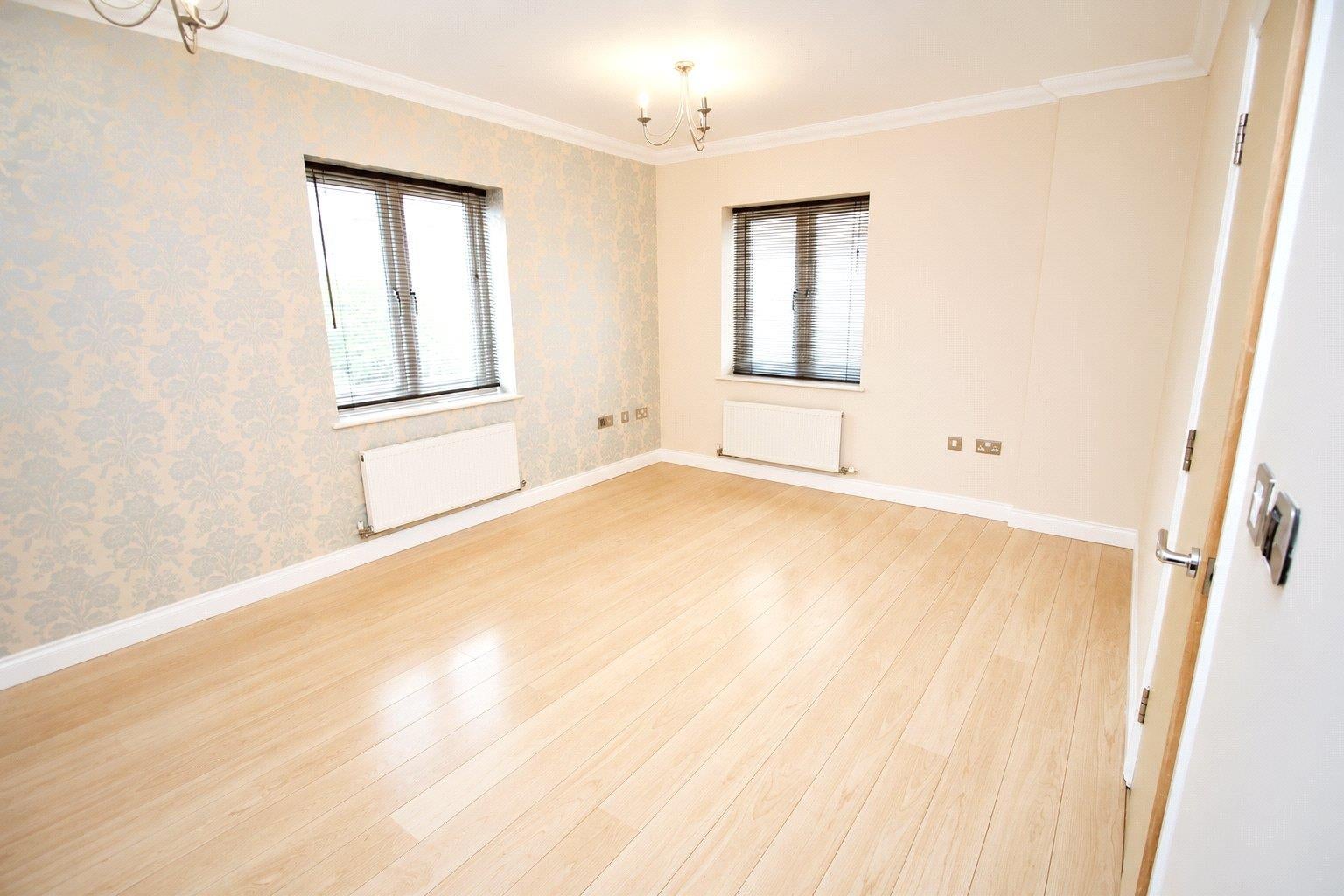 Flat Henry Laver Court in Colchester