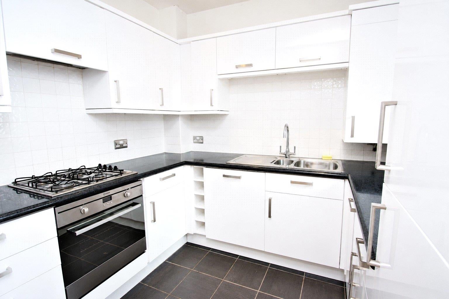 Flat Henry Laver Court in Colchester