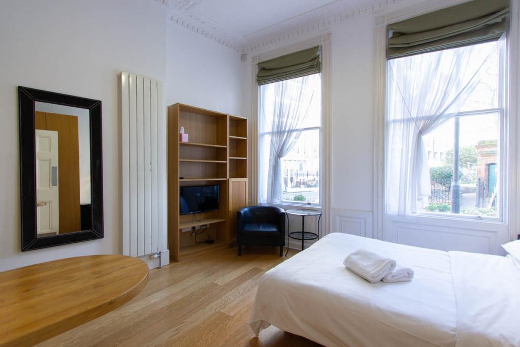 Flat Cartwright Gardens in Greater London