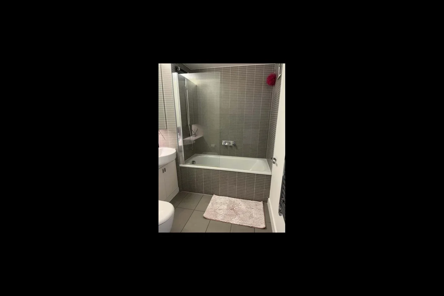 Room Elis Way in Greater London