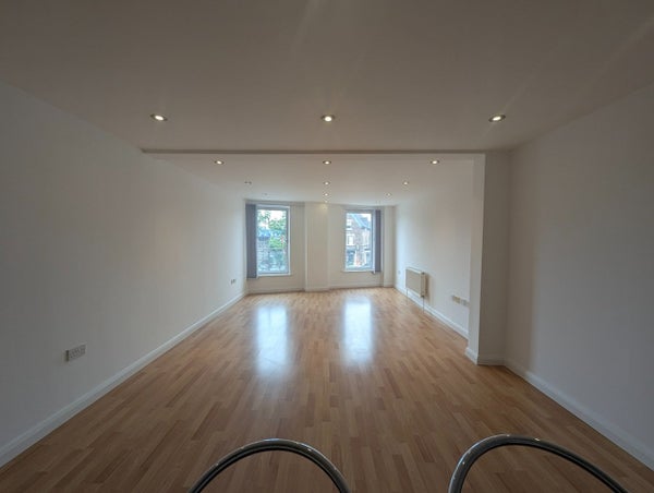 Flat Rippingham Road in Manchester