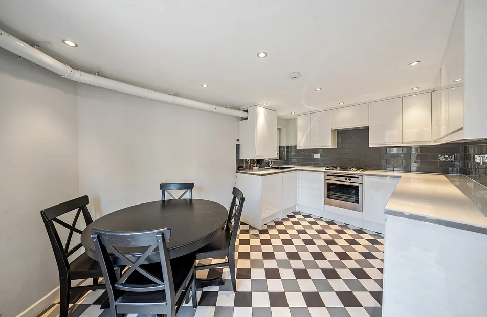 House Trafalgar Close in Greater London