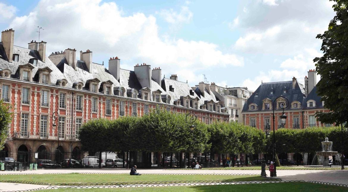 Appartement Place des Vosges à Paris