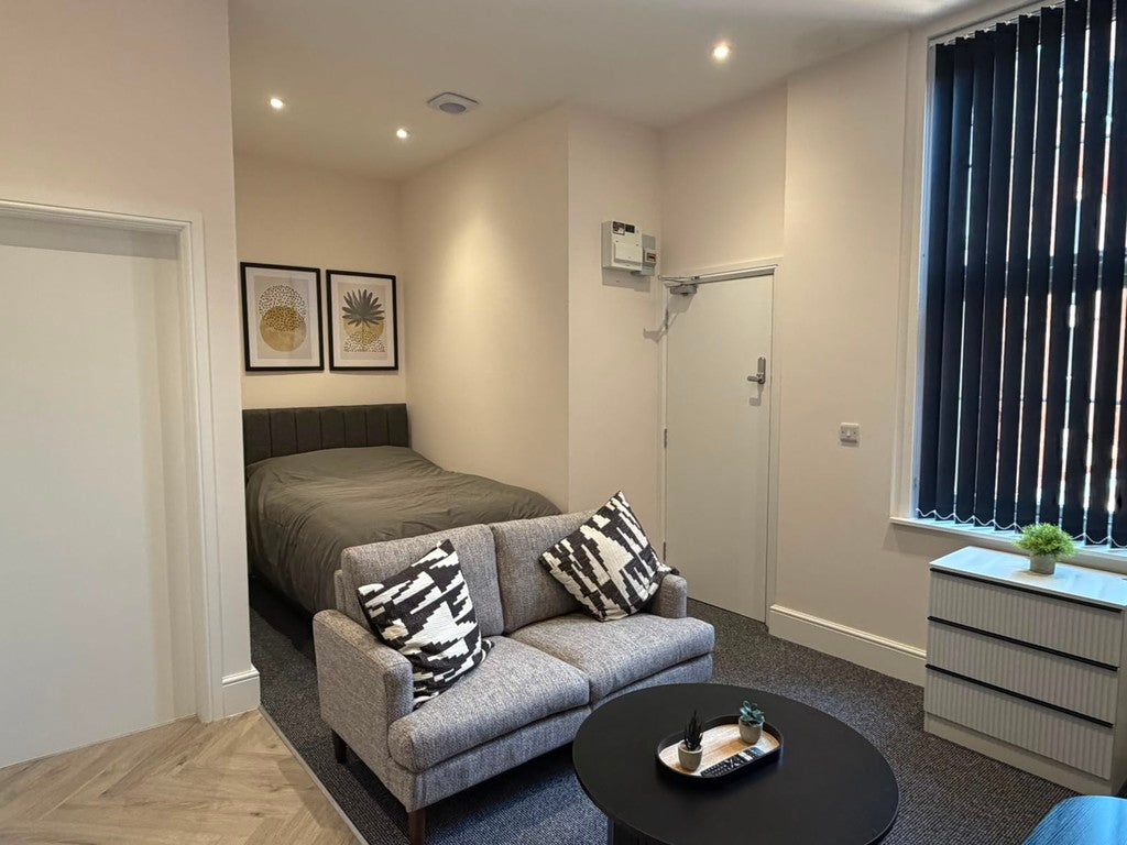 Flat Bluecoat Close in Nottingham