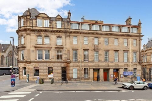 Flat Chambers Street in City of Edinburgh