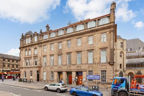 Flat Chambers Street in City of Edinburgh