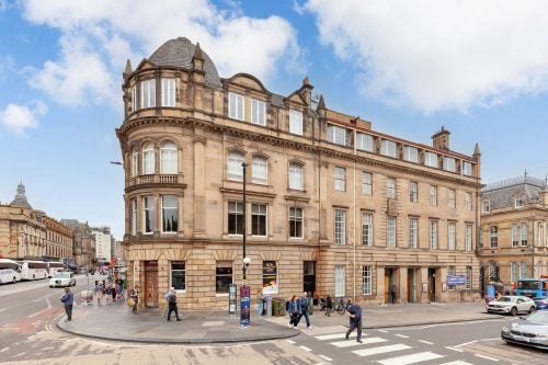 Flat Chambers Street in City of Edinburgh