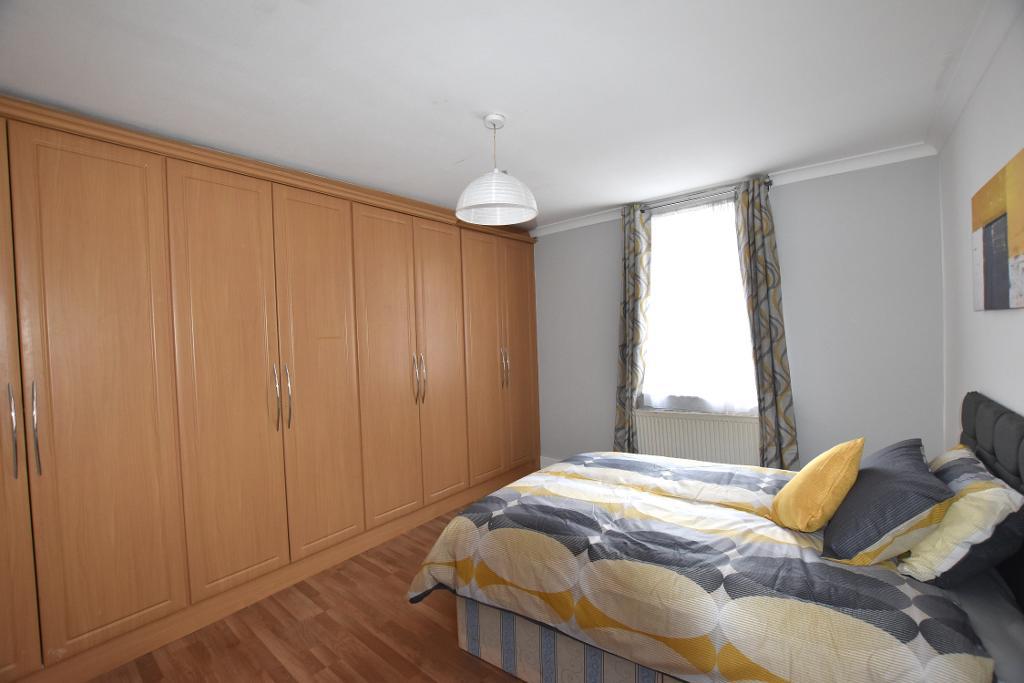 Room Acton Lane in Greater London