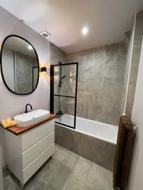 Chambre Rue Parmentier à Neuilly-sur-Seine