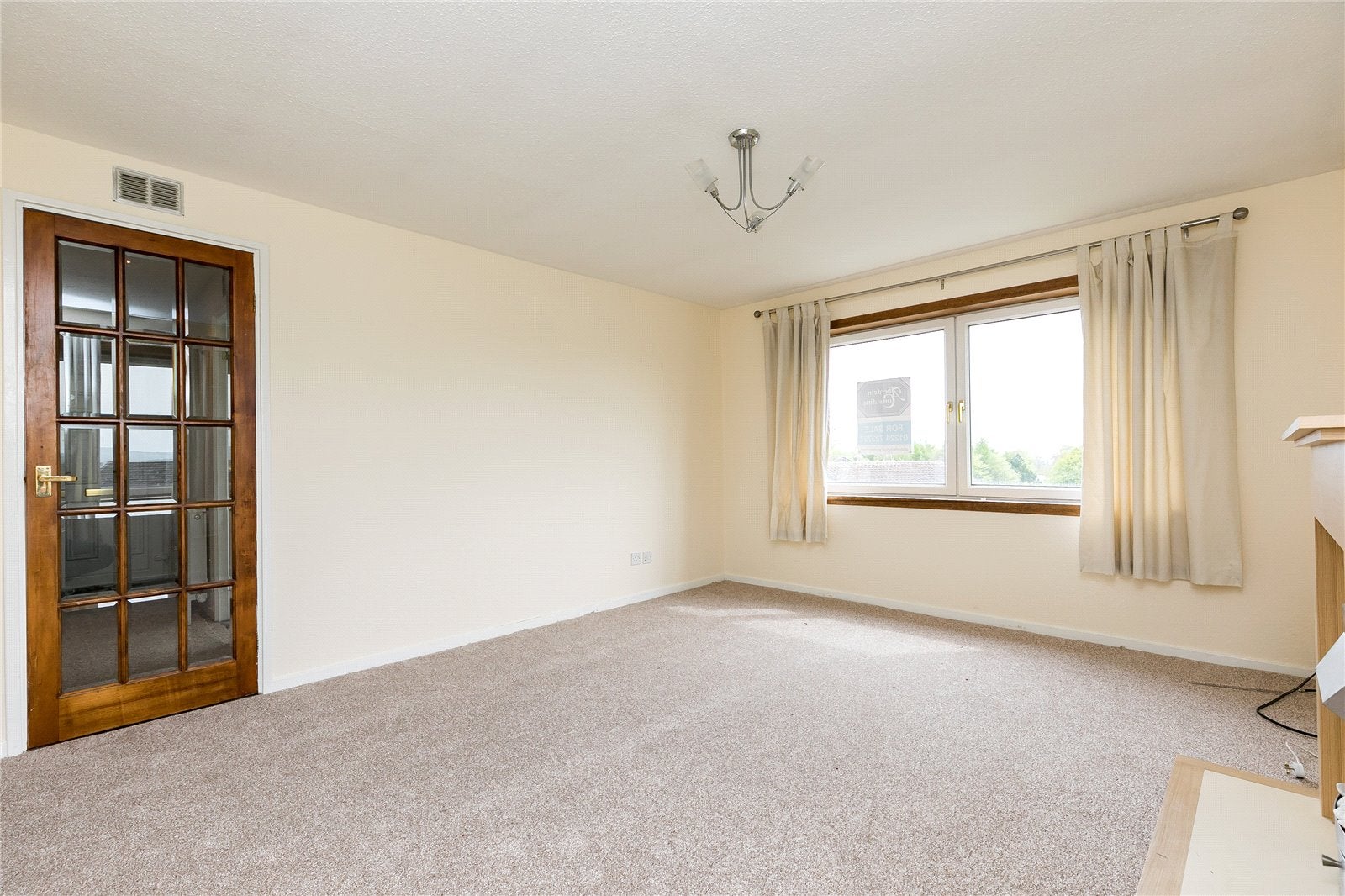 Flat Overhill Gardens in Aberdeen City