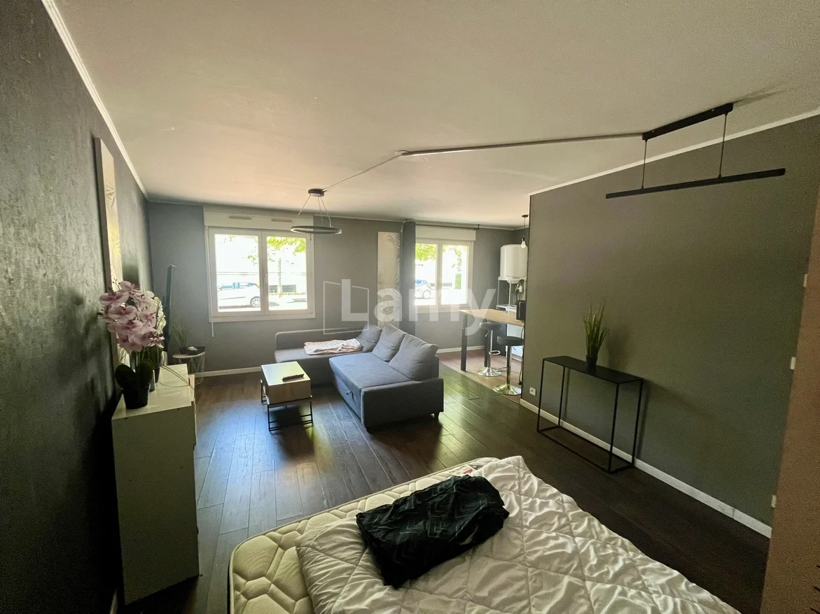 Flat Rue Romain Gary in Montigny-le-Bretonneux