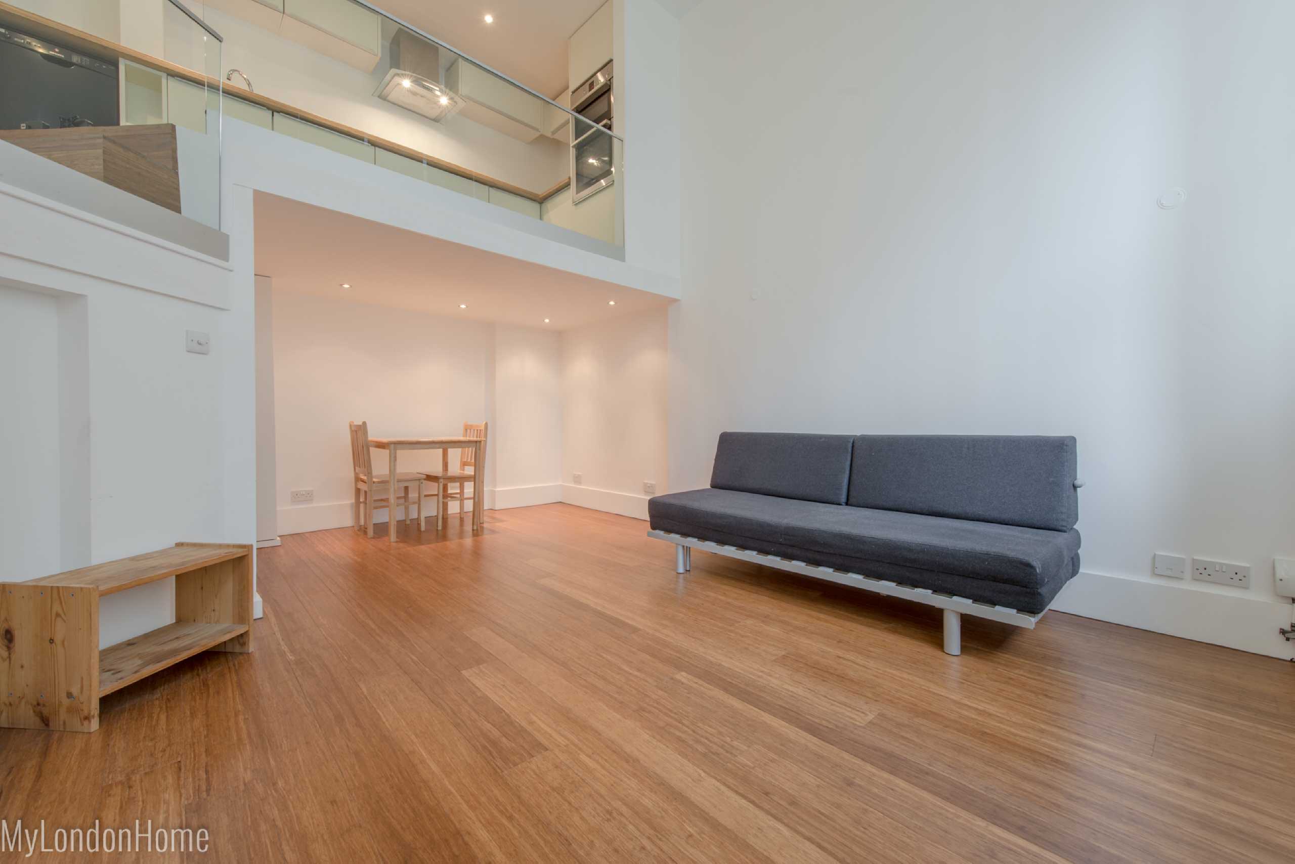 Flat Newington Causeway in Greater London