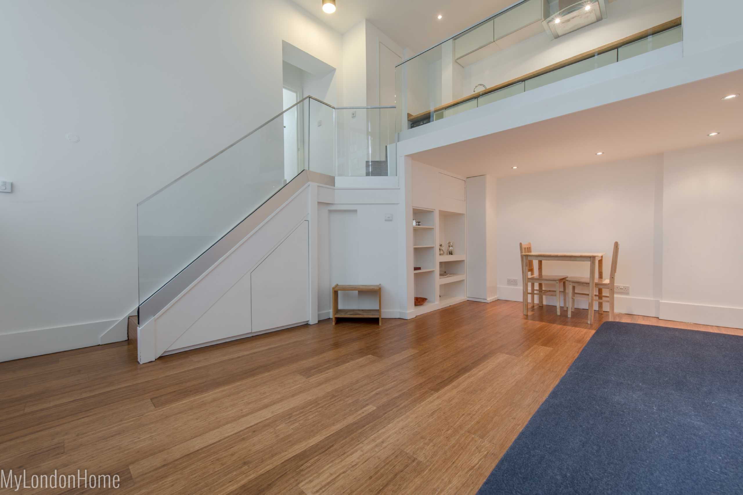 Flat Newington Causeway in Greater London