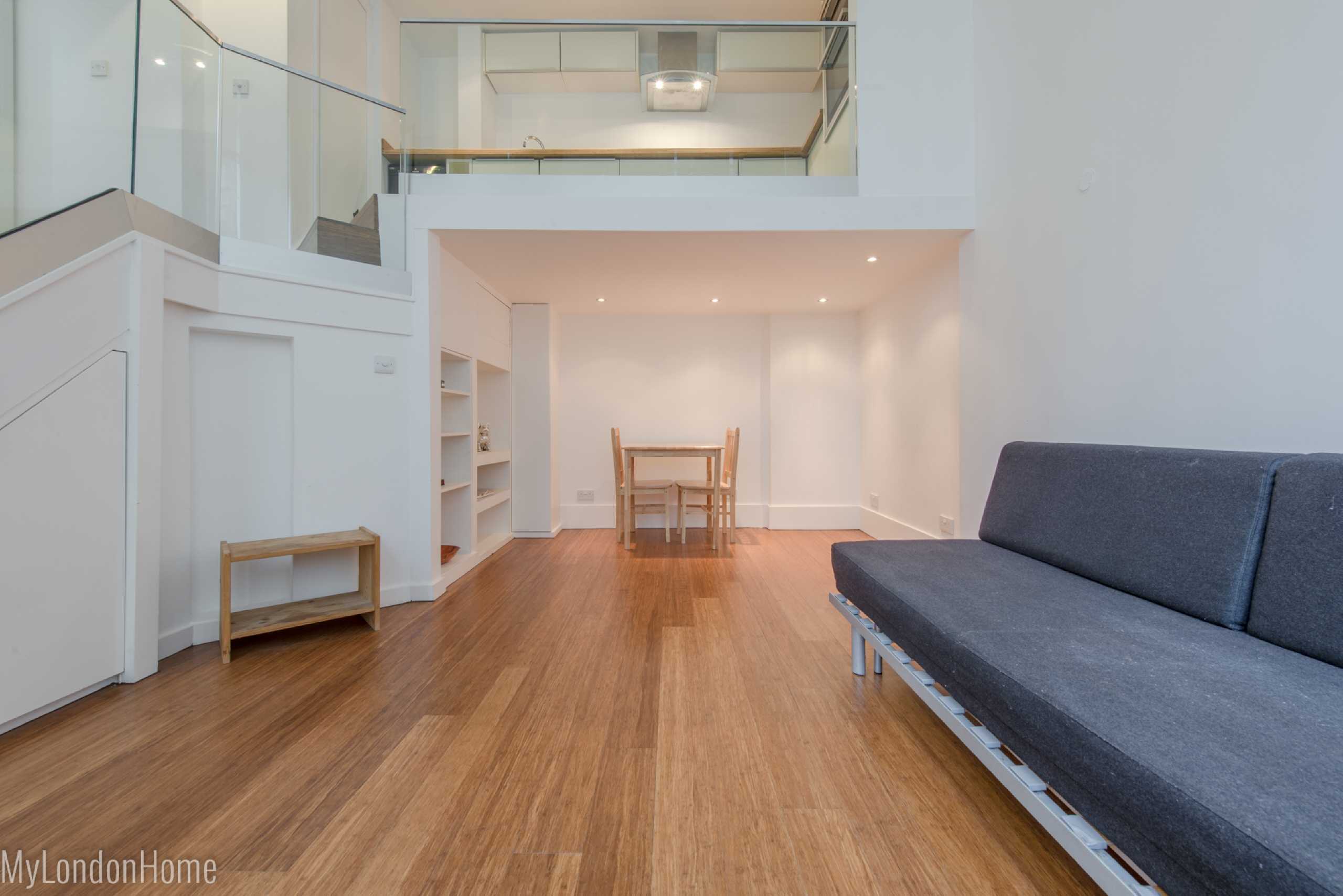 Flat Newington Causeway in Greater London