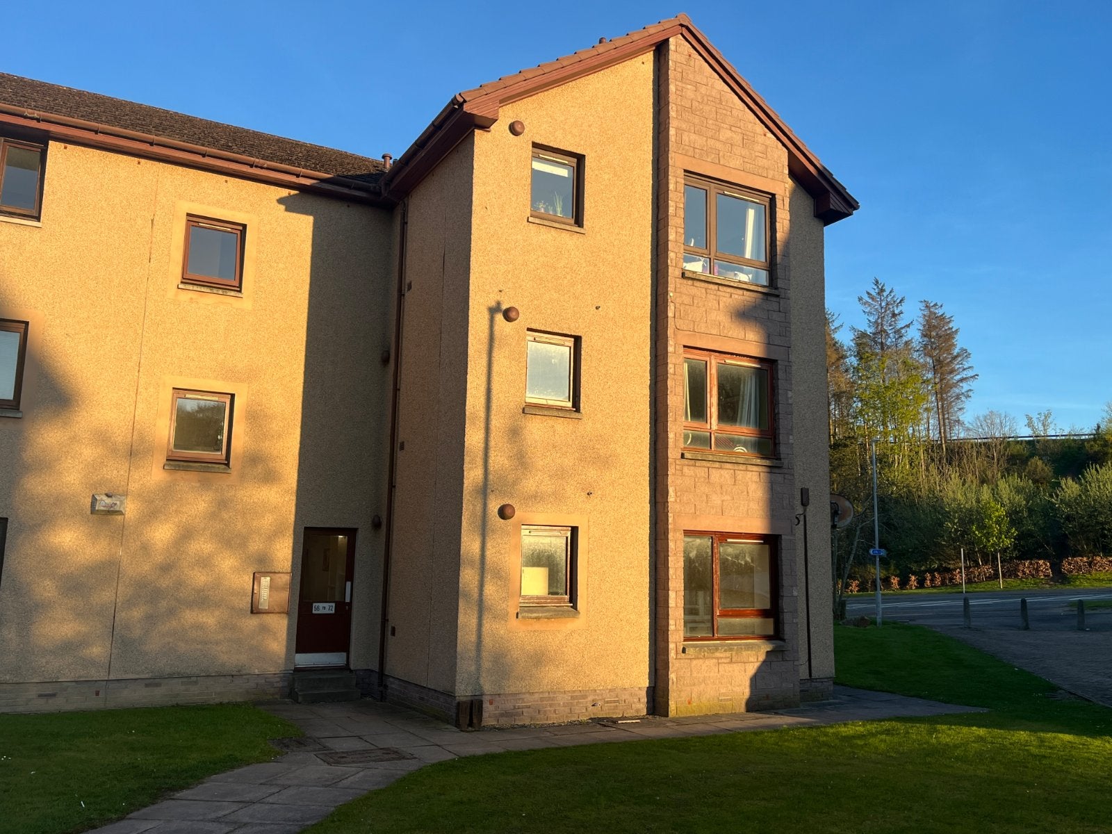 Flat Hutcheon Low Place in Aberdeen City