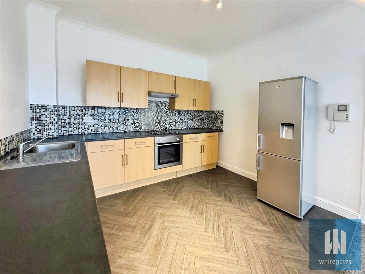 Flat Moorside Avenue in Kirklees