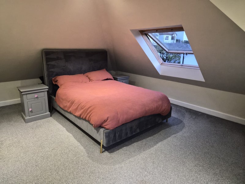 Room Hive Close in Brentwood