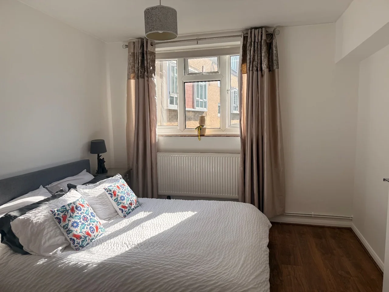 Room Minford Gardens in Greater London