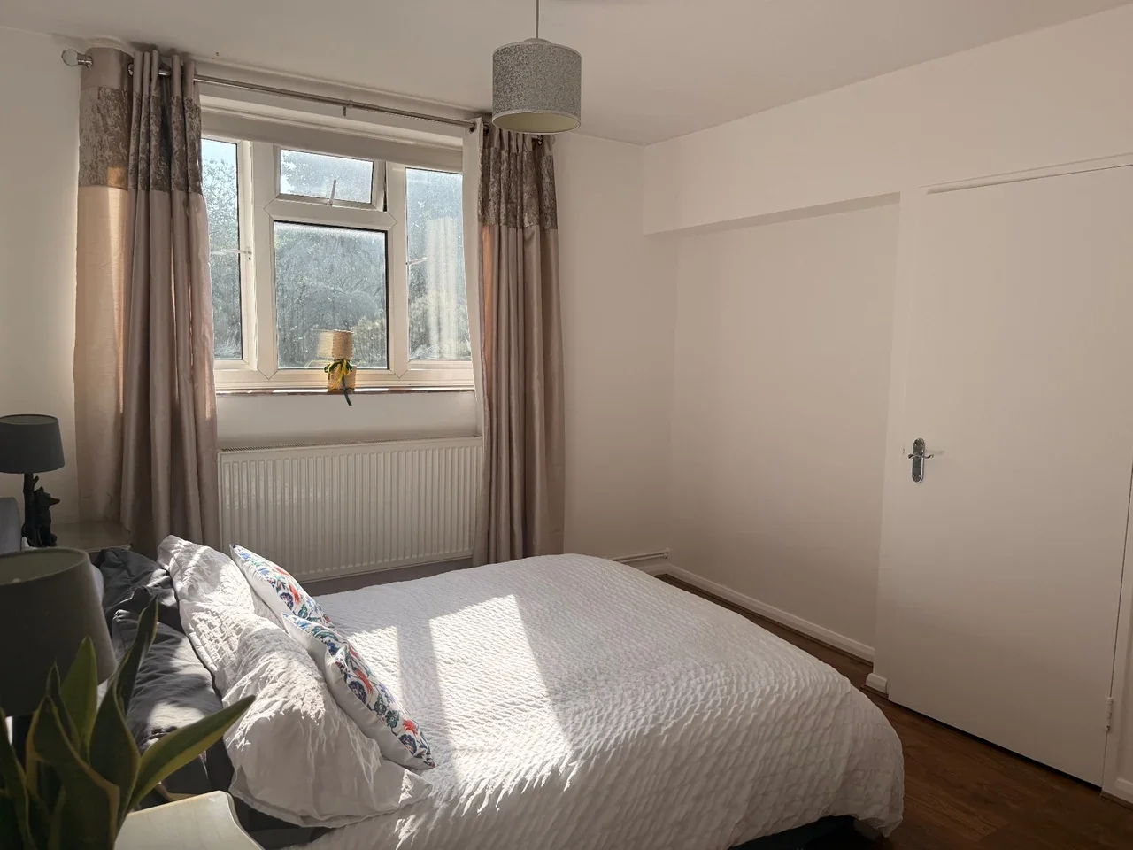 Room Minford Gardens in Greater London