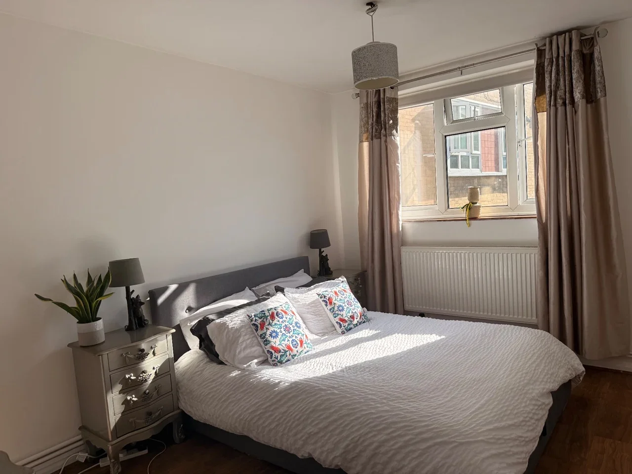 Room Minford Gardens in Greater London