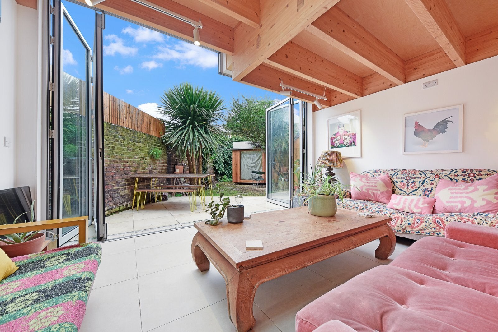 House Cassland Road in Greater London