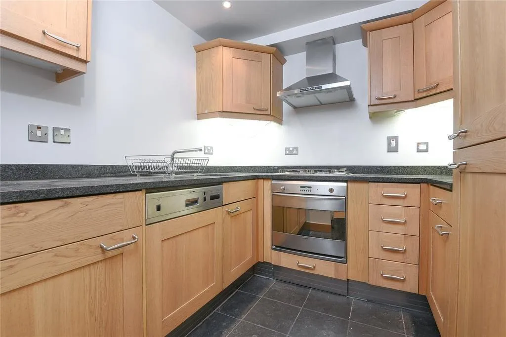Flat Reardon Street in Greater London
