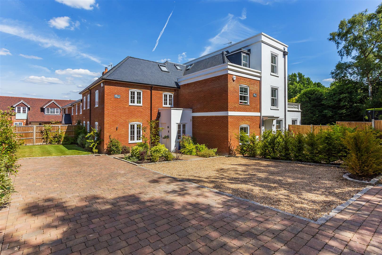 House Woking Road in Guildford