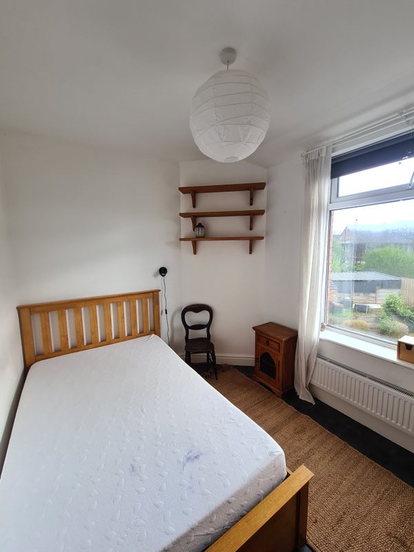 Room College Drive in Manchester