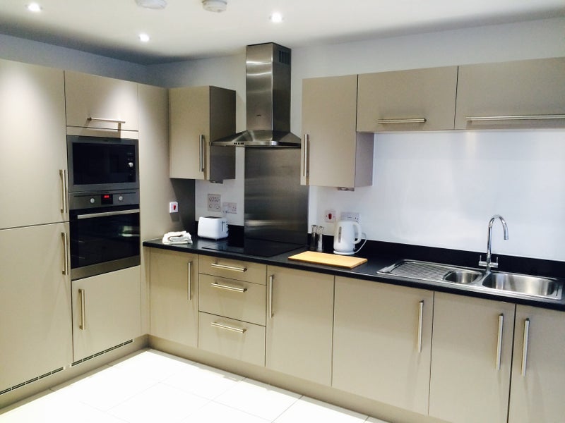Room Ben Jonson Road in Greater London