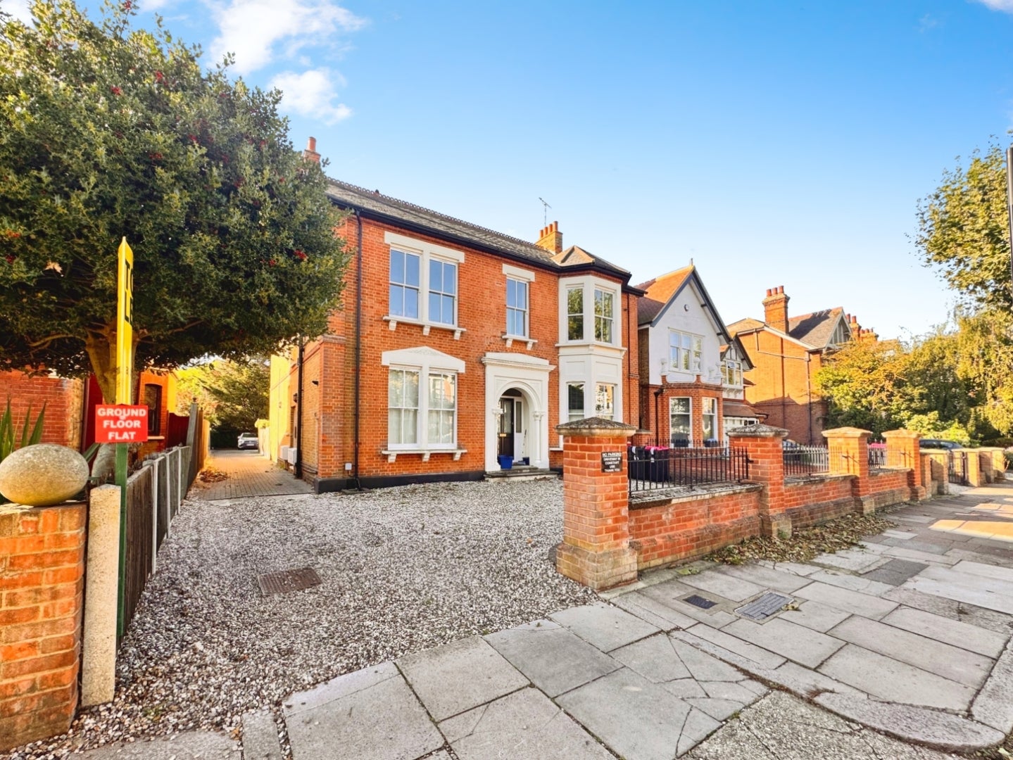 Flat St Vincent's Road in Southend-on-Sea
