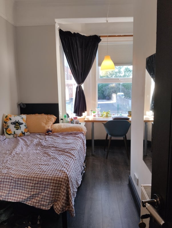 Room Fairbank Avenue in Manchester