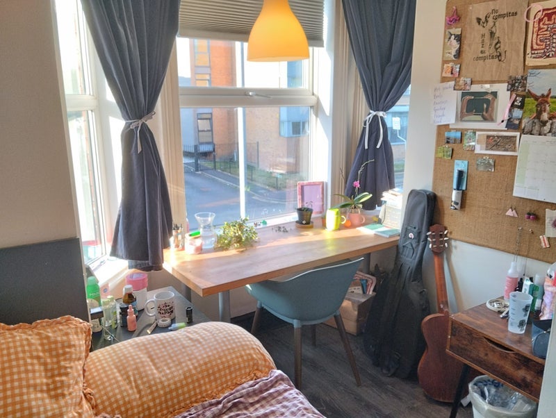 Room Fairbank Avenue in Manchester