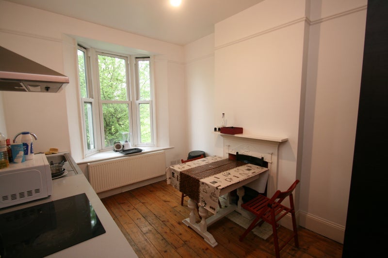 Room Uxbridge Road in Greater London