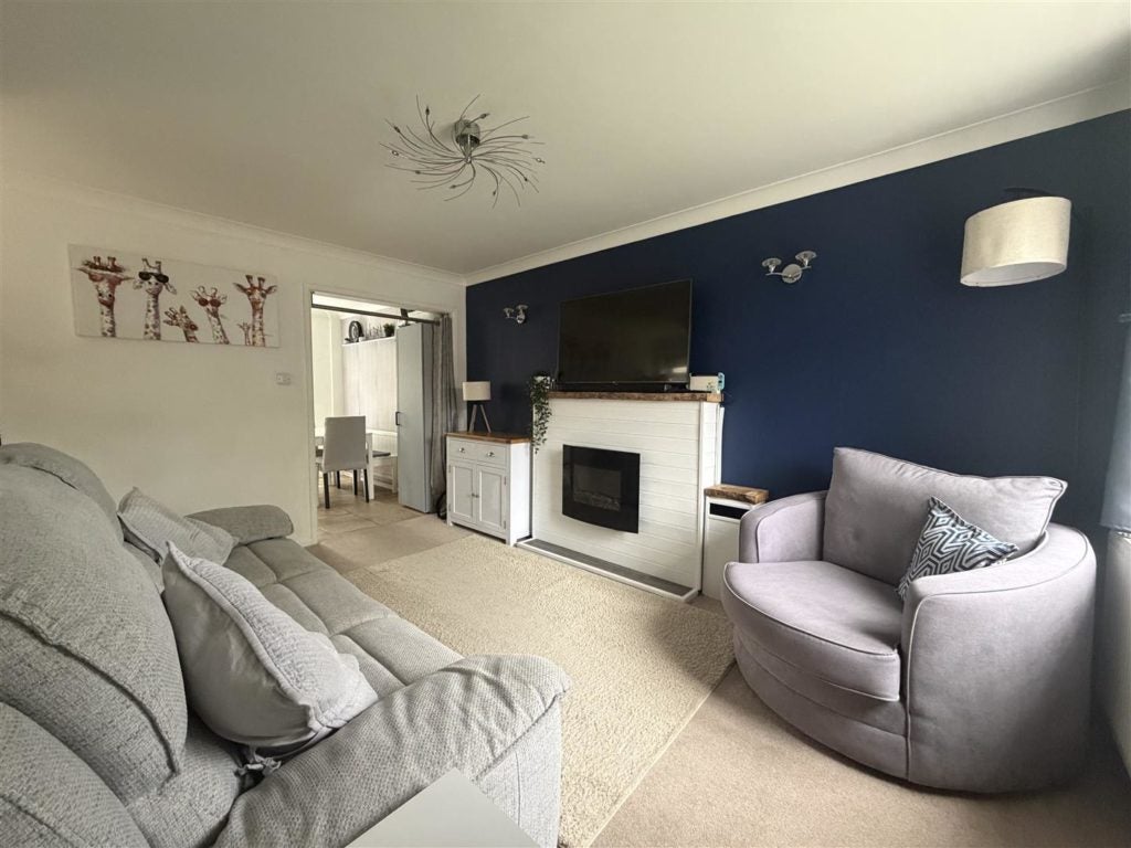 House Pimpern Close in Poole