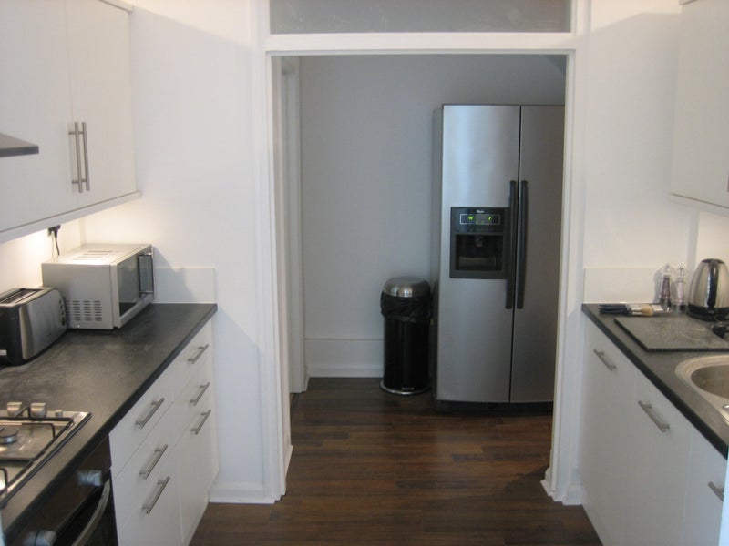 Room Guildford Road in Greater London