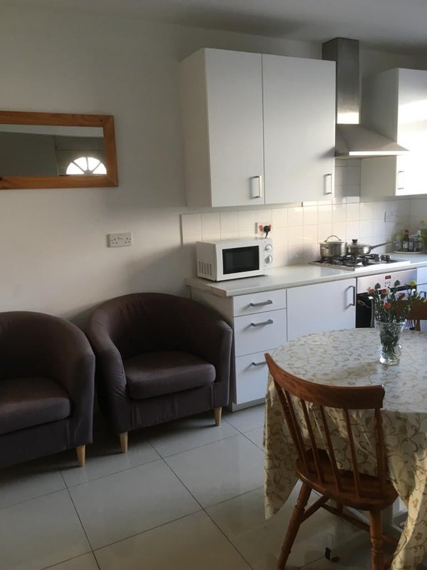 Room Bourke Close in Greater London