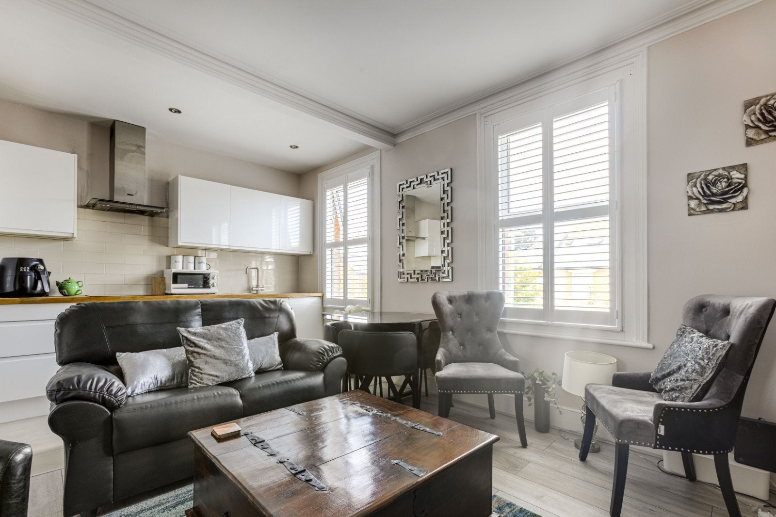 Flat Ellerton Road in Greater London