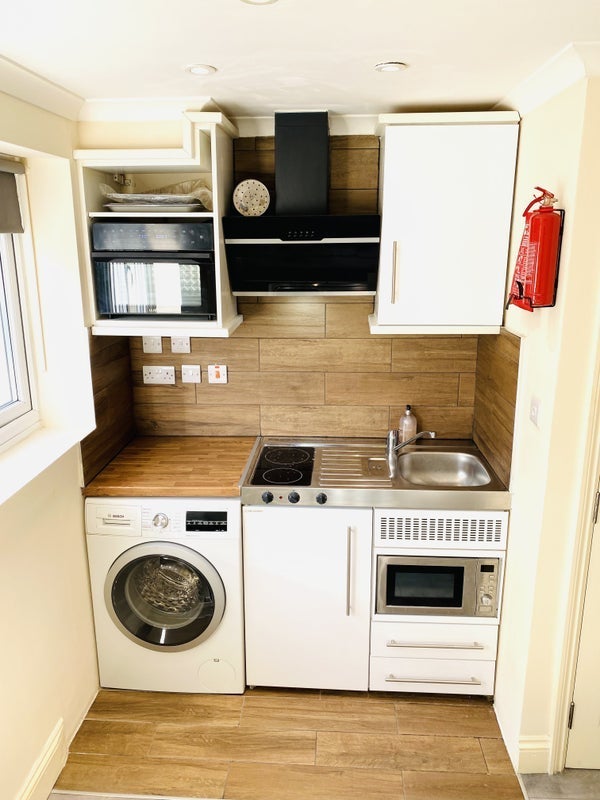 Room Paul Street in Greater London