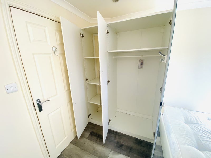 Room Paul Street in Greater London