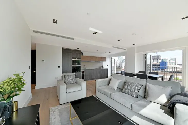 Flat Exchange Gardens in Greater London