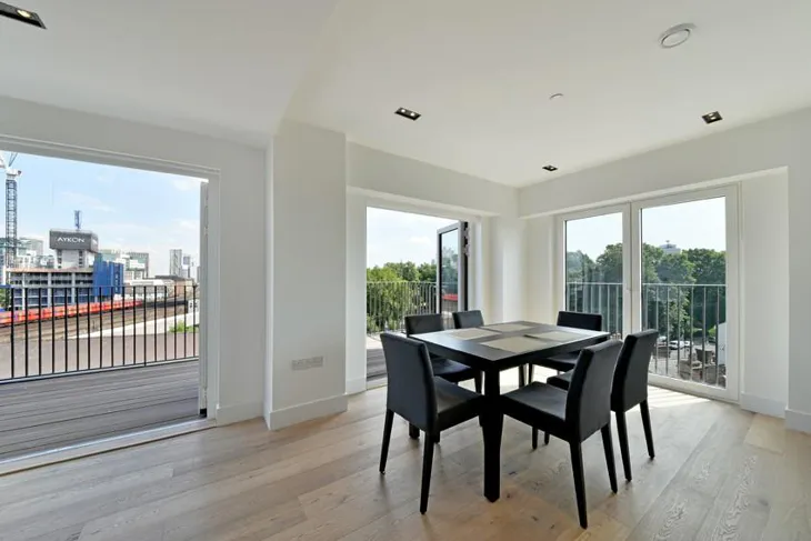Flat Exchange Gardens in Greater London