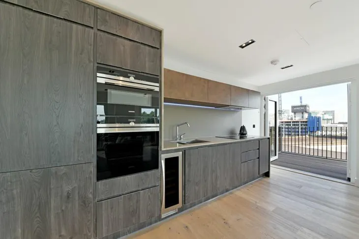 Flat Exchange Gardens in Greater London