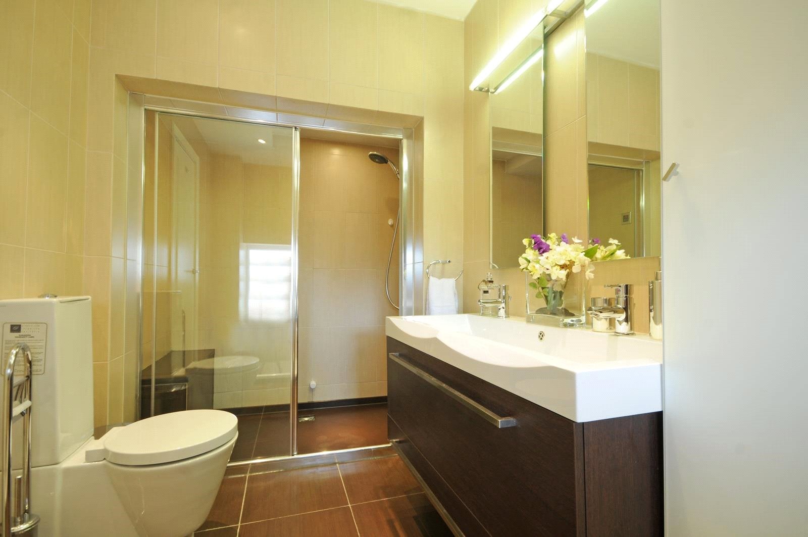 Flat Finchley Road in Greater London