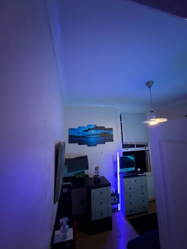 Room Selby Road in Greater London