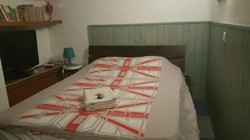 Room D 20 in Marignane