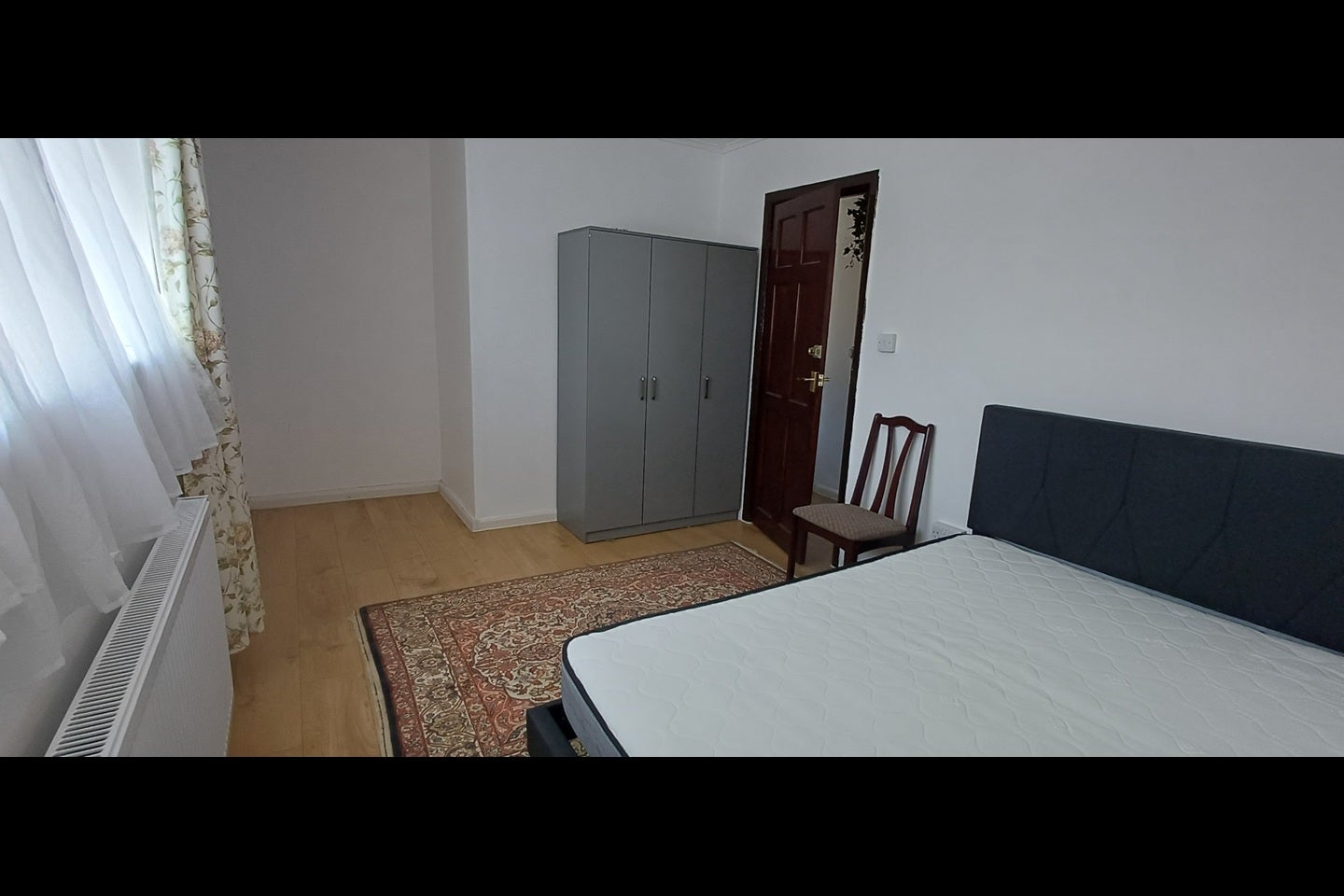 Room Hunters Grove in Greater London